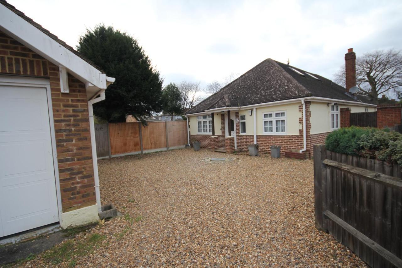 Oaks House Apartment Hanworth