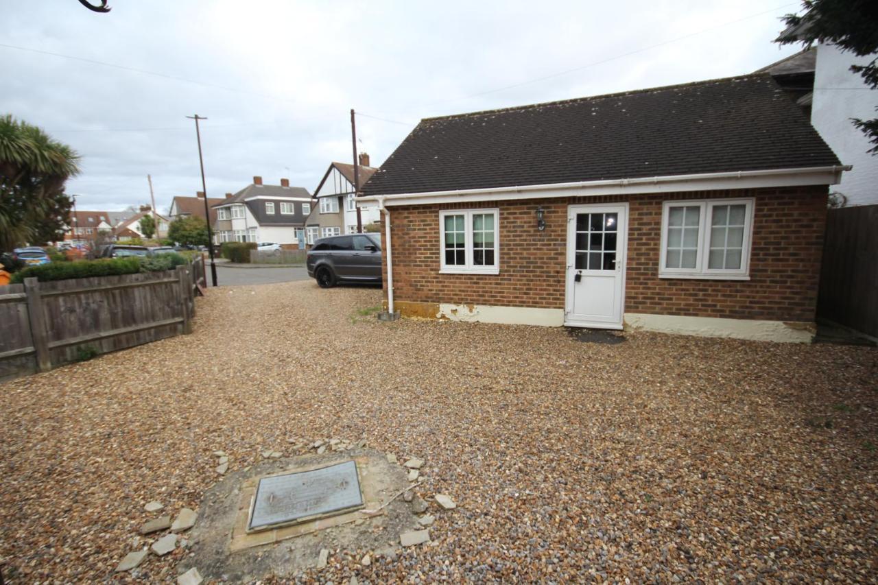 Oaks House Apartment Hanworth